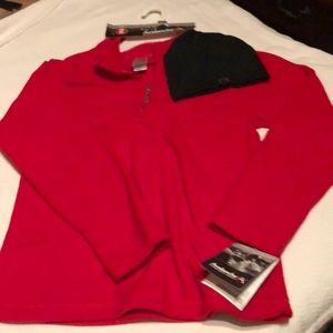 BRIGHT RED Pullover with a BLACK BEENIE 💋